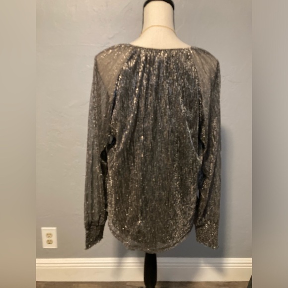 Sanctaury Gold Shimmery Long Sleeve Blouse - Picture 5 of 9